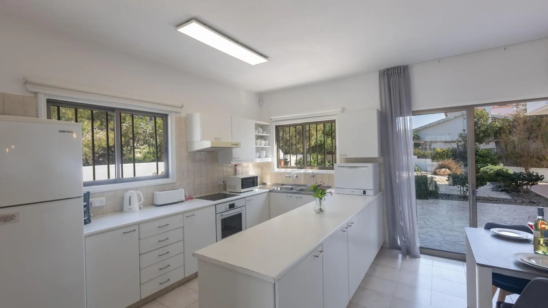 Rosie Villa Agia Napa Zypern